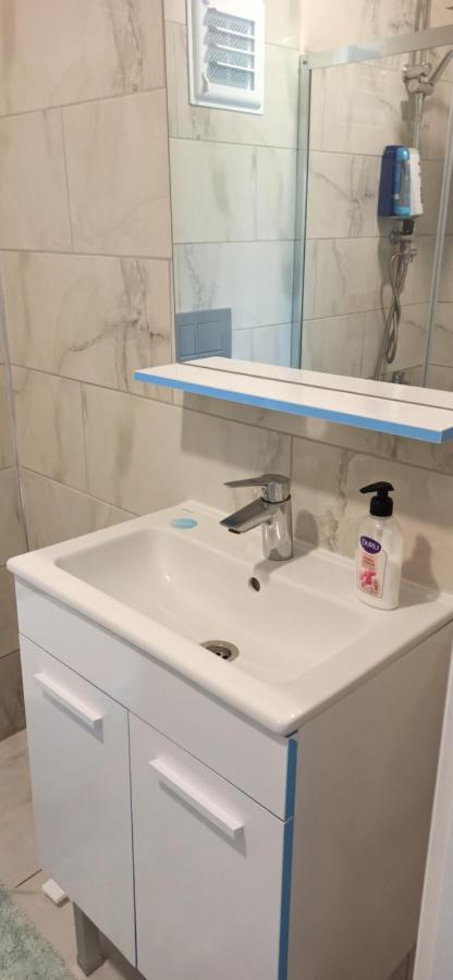 Airport Guest House 달라만 외부 사진